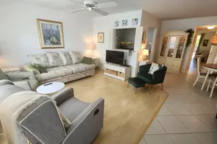 60 Markham C, Deerfield Beach, FL 33442 - Photo 3