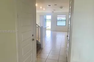 9113 NW 159th St, Miami Lakes, FL 33018 - Photo 13