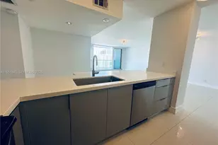 100 Bayview Dr, Sunny Isles Beach, FL 33160 - Photo 7