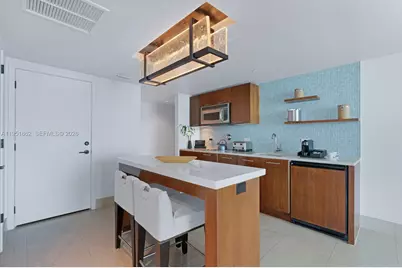 6801 Collins Ave #705, Miami Beach, FL 33141 - Photo 17