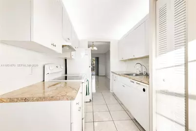 650 SW 124th Ter #214P, Pembroke Pines, FL 33027 - Photo 7