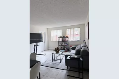 8160 NW Geneva Ct #202, Doral, FL 33166 - Photo 7