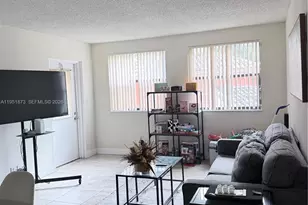 8160 NW Geneva Ct, Doral, FL 33166 - Photo 7