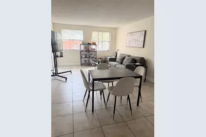 8160 NW Geneva Ct #202, Doral, FL 33166 - Photo 3