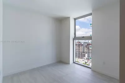 77 SE 5th St #2615, Miami, FL 33131 - Photo 7
