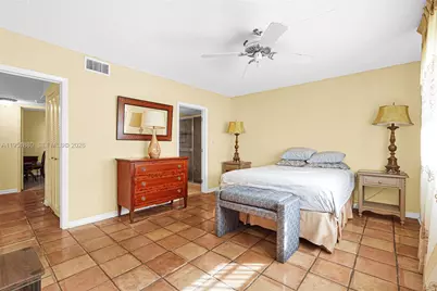 314 SE 10th St #103, Dania Beach, FL 33004 - Photo 45