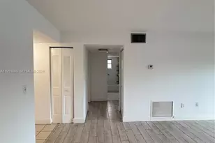 10431 N Kendall Dr, Miami, FL 33176 - Photo 5