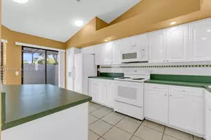 8209 Waterford Ave, Tamarac, FL 33321 - Photo 3