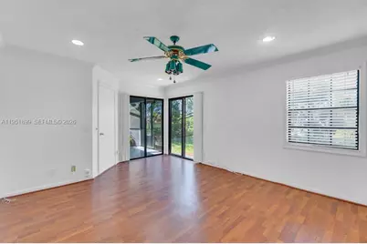 8209 Waterford Ave, Tamarac, FL 33321 - Photo 23