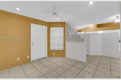 8209 Waterford Ave, Tamarac, FL 33321 - Photo 11