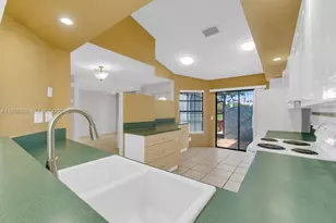 8209 Waterford Ave, Tamarac, FL 33321 - Photo 9