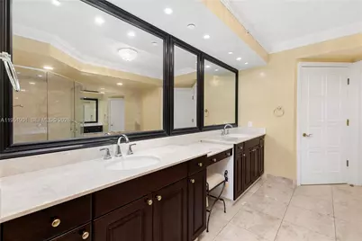 20201 E Country Club Dr #608, Aventura, FL 33180 - Photo 15