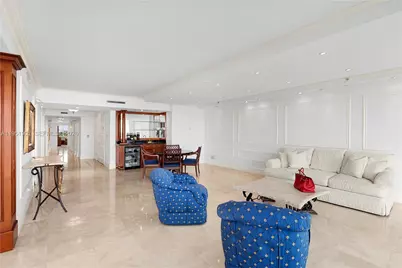 20201 E Country Club Dr #608, Aventura, FL 33180 - Photo 7