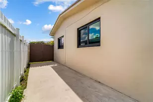 8065 W 14th Ct, Hialeah, FL 33014 - Photo 41