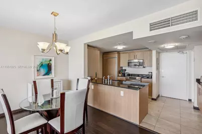 10275 Collins Ave #529, Bal Harbour, FL 33154 - Photo 9