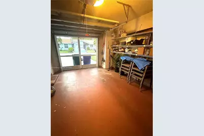 5482 S Lakewood Cir S #B, Margate, FL 33063 - Photo 3