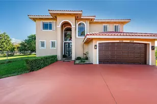 19520 SW 206th St, Miami, FL 33187 - Photo 3