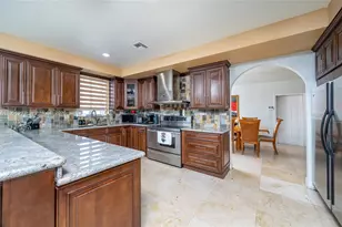 19520 SW 206th St, Miami, FL 33187 - Photo 17