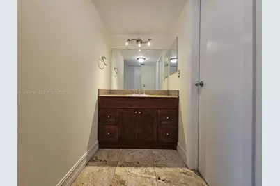 3401 N Country Club Dr #310, Aventura, FL 33180 - Photo 11