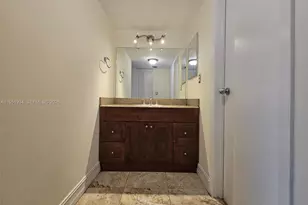 3401 N Country Club Dr, Aventura, FL 33180 - Photo 11