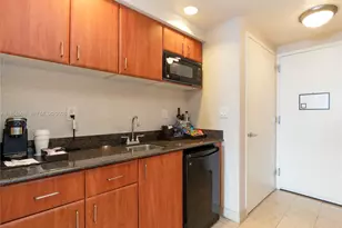 18001 Collins Ave, Sunny Isles Beach, FL 33160 - Photo 9