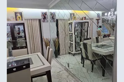 4511 Queen Palm Ln, Tamarac, FL 33319 - Photo 9