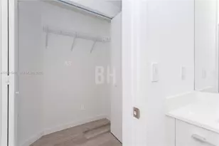 45 SW 9th St, Miami, FL 33130 - Photo 7