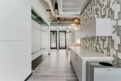 420 SW 7th St #918, Miami, FL 33130 - Photo 11