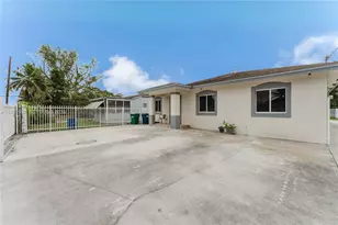 810 NW 112th St, Miami, FL 33168 - Photo 1