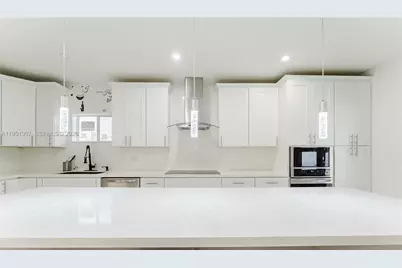 810 NW 112th St, Miami, FL 33168 - Photo 17