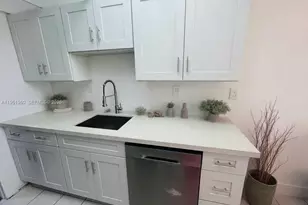 3070 NW 48th Terrace, Lauderdale Lakes, FL 33313 - Photo 3