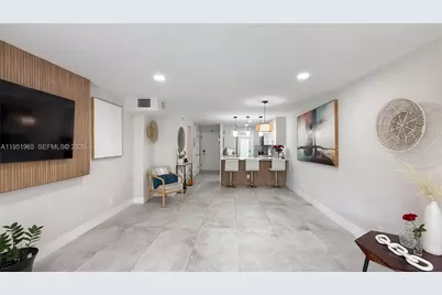 400 SE 10th St #112, Deerfield Beach, FL 33441 - Photo 11