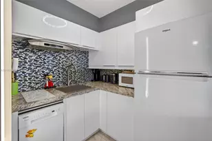 3177 S Ocean Dr, Hallandale Beach, FL 33009 - Photo 19