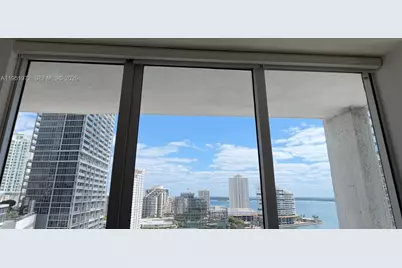 500 Brickell Ave #1702, Miami, FL 33131 - Photo 7
