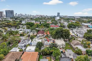 623 NE 4th St, Hallandale Beach, FL 33009 - Photo 13