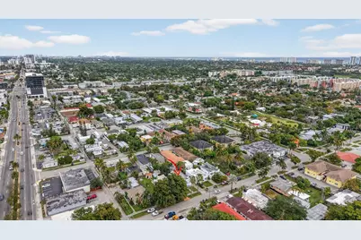 623 NE 4th St, Hallandale Beach, FL 33009 - Photo 25