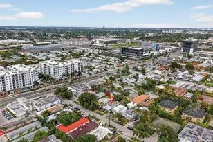 623 NE 4th St, Hallandale Beach, FL 33009 - Photo 23