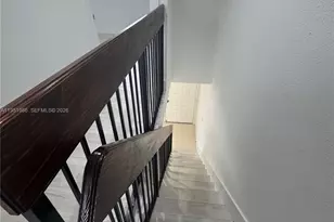 8262 NW 5th Ln, Miami, FL 33126 - Photo 17