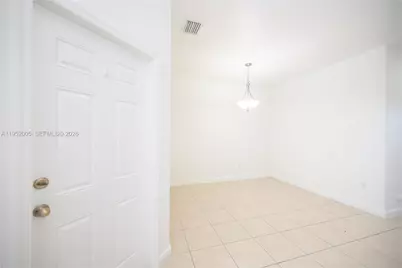 2532 SE 15th Ct #2532, Homestead, FL 33035 - Photo 3