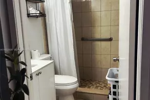 8261 NW 8th St, Miami, FL 33126 - Photo 7