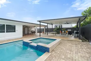 1310 SW 78th Ave, Miami, FL 33144 - Photo 17