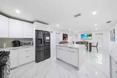 1310 SW 78th Ave, Miami, FL 33144 - Photo 11