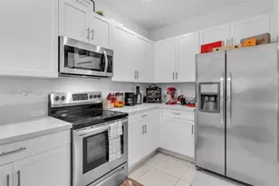 25010 SW 107th Ct, Miami, FL 33032 - Photo 13