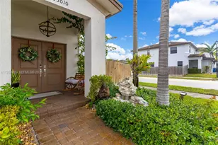 25010 SW 107th Ct, Miami, FL 33032 - Photo 3