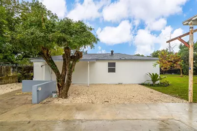 75 NW 160th St, Miami, FL 33169 - Photo 19