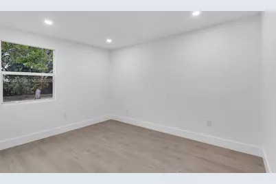 75 NW 160th St, Miami, FL 33169 - Photo 13