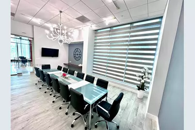 300 S Biscayne Blvd #L-410, Miami, FL 33131 - Photo 33