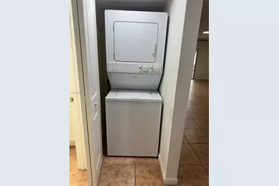 100 SW 130th Ter #106C, Pembroke Pines, FL 33027 - Photo 9