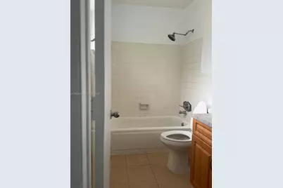 1522 NE 34th Ct #2, Oakland Park, FL 33334 - Photo 7