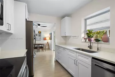 230 NW 39th Ct, Deerfield Beach, FL 33064 - Photo 11